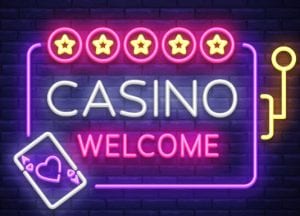 Benefits of Playing at $10 Minimum Deposit Casinos